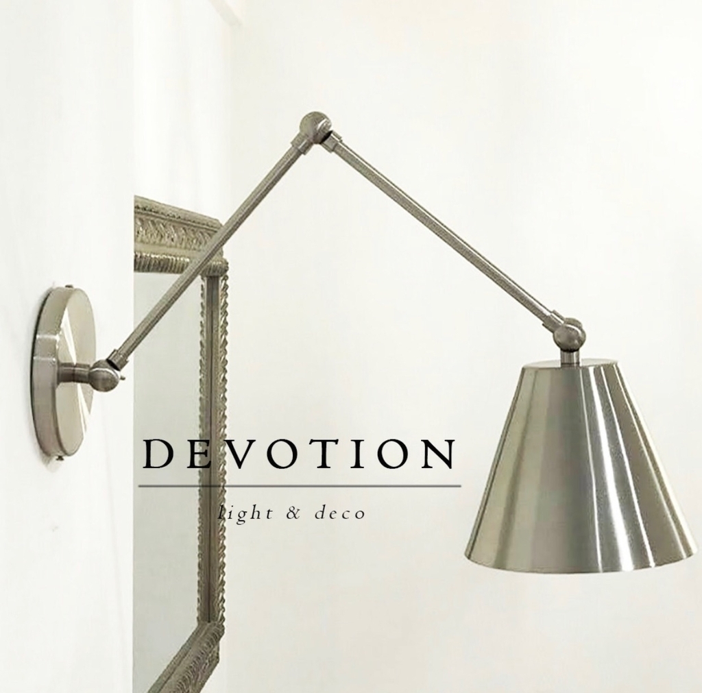 Aplique de pared platil múltiples movimientos verticales en 3 sectores