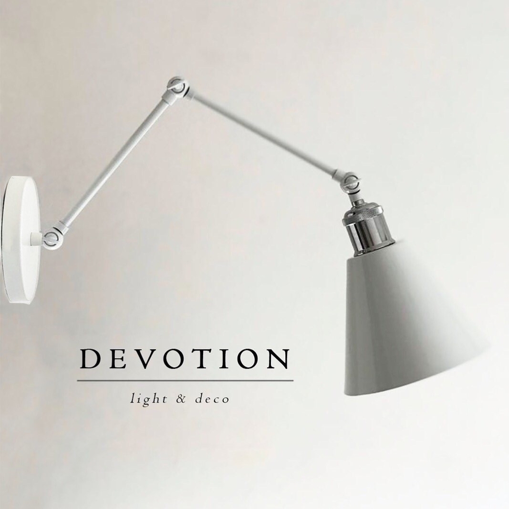 Aplique de pared Blanco detalles Cromados con múltiples movimientos verticales en 3 sectores