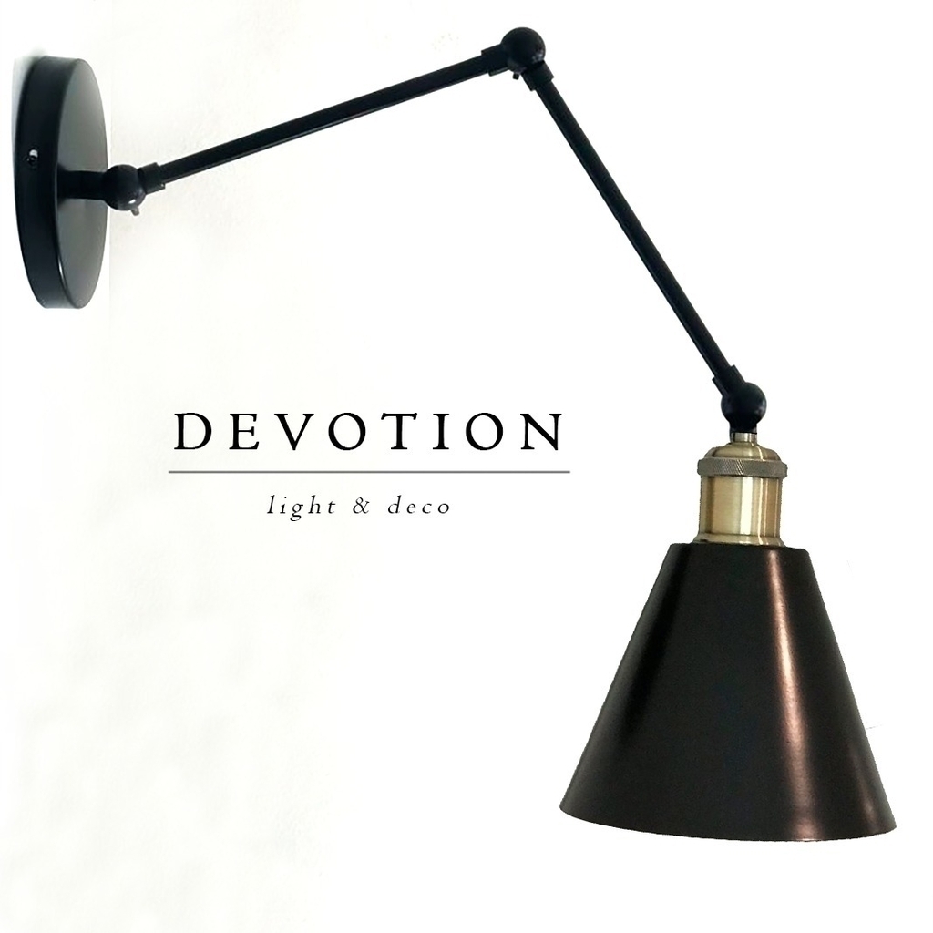 Aplique de pared negro detalles dorados con múltiples movimientos verticales en 3 sectores