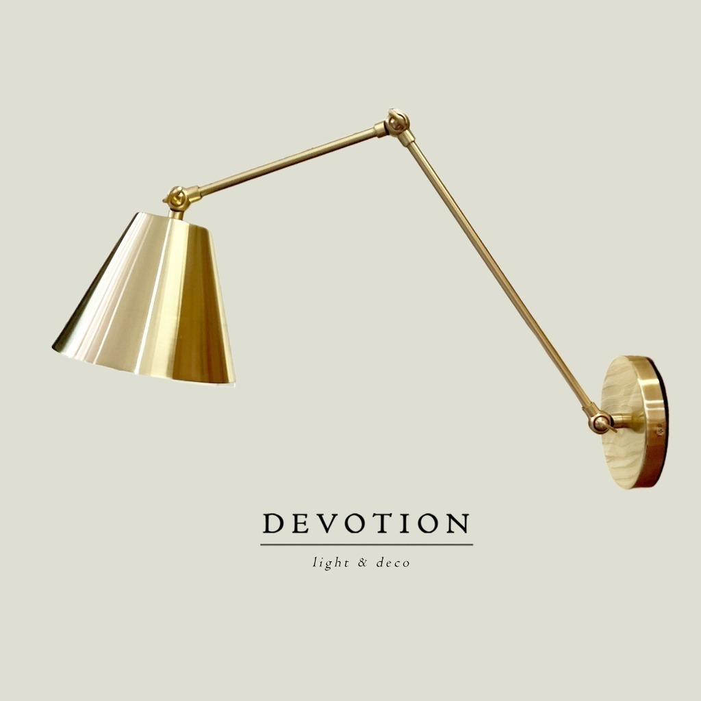 Aplique de pared dorado mate con movimientos Modelo LARGE