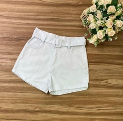 Shorts Jeans Branco Mom C/ Cinto - AUTHENTIC STORE LTDA