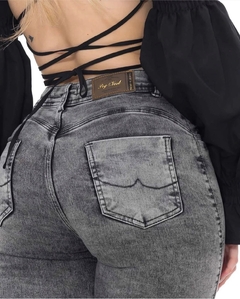 Calça Jeans Estonada Rasgo Joelho - loja online