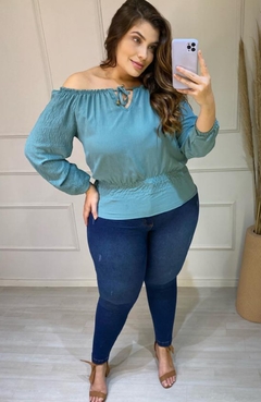 Blusa Plus Laila Azul Bebê - comprar online