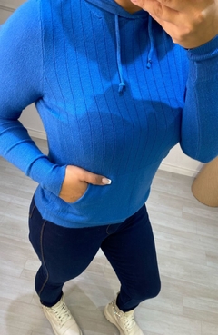 Blusa Modal Com Touca Azul na internet