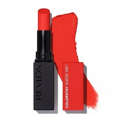 Labial Revlon Colorstay Suede Ink. Tono Feed the Flame 007 tester