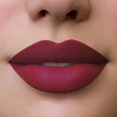 Labial Vogue Resist tono Apasionada como queda