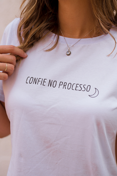 Tshirt Baby Look Confie no Processo - comprar online