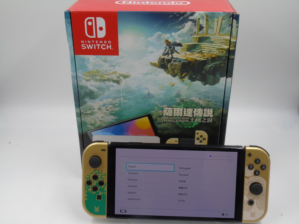 Nintendo Switch OLED Edição Limitada + Jogo The Legend of Zelda: Tears of  the Kingdom