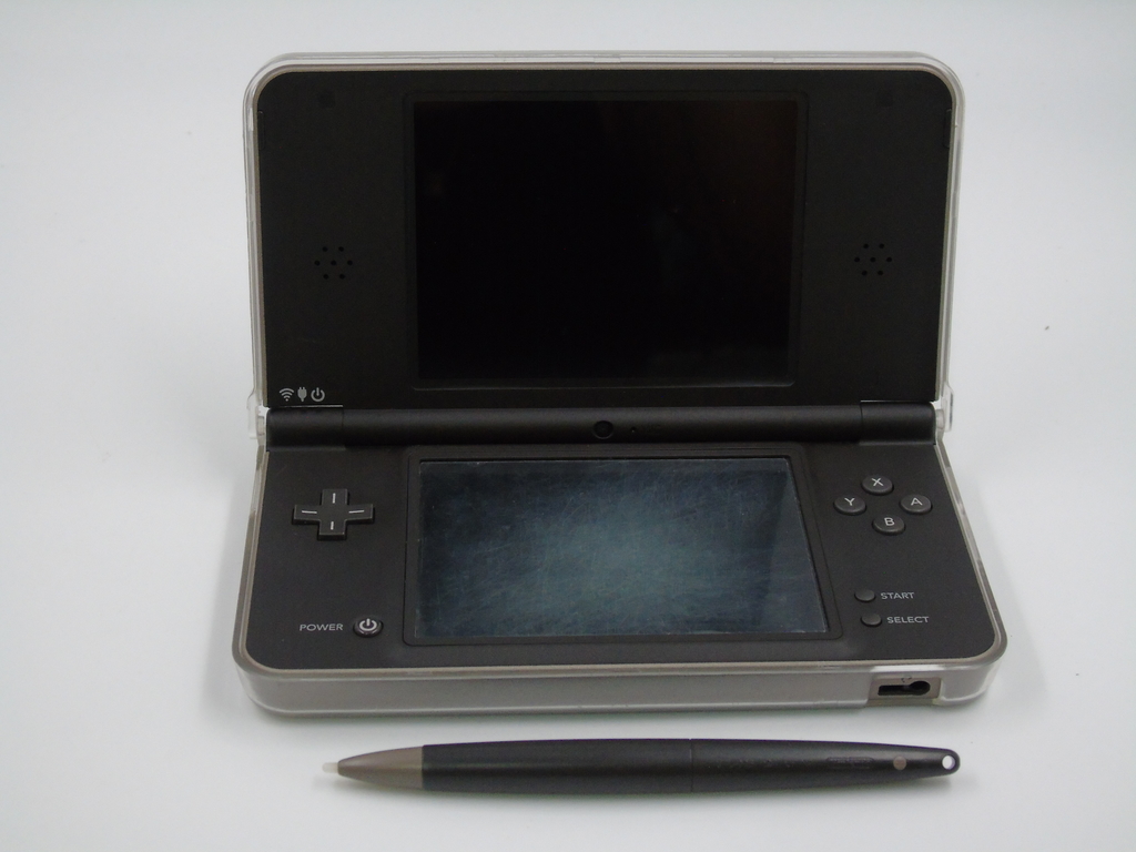 Nintendo DSi Console - Retro vGames