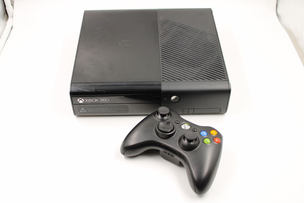 Console Xbox 360 Super Slim 500 GB Microsoft com o Melhor Preço é