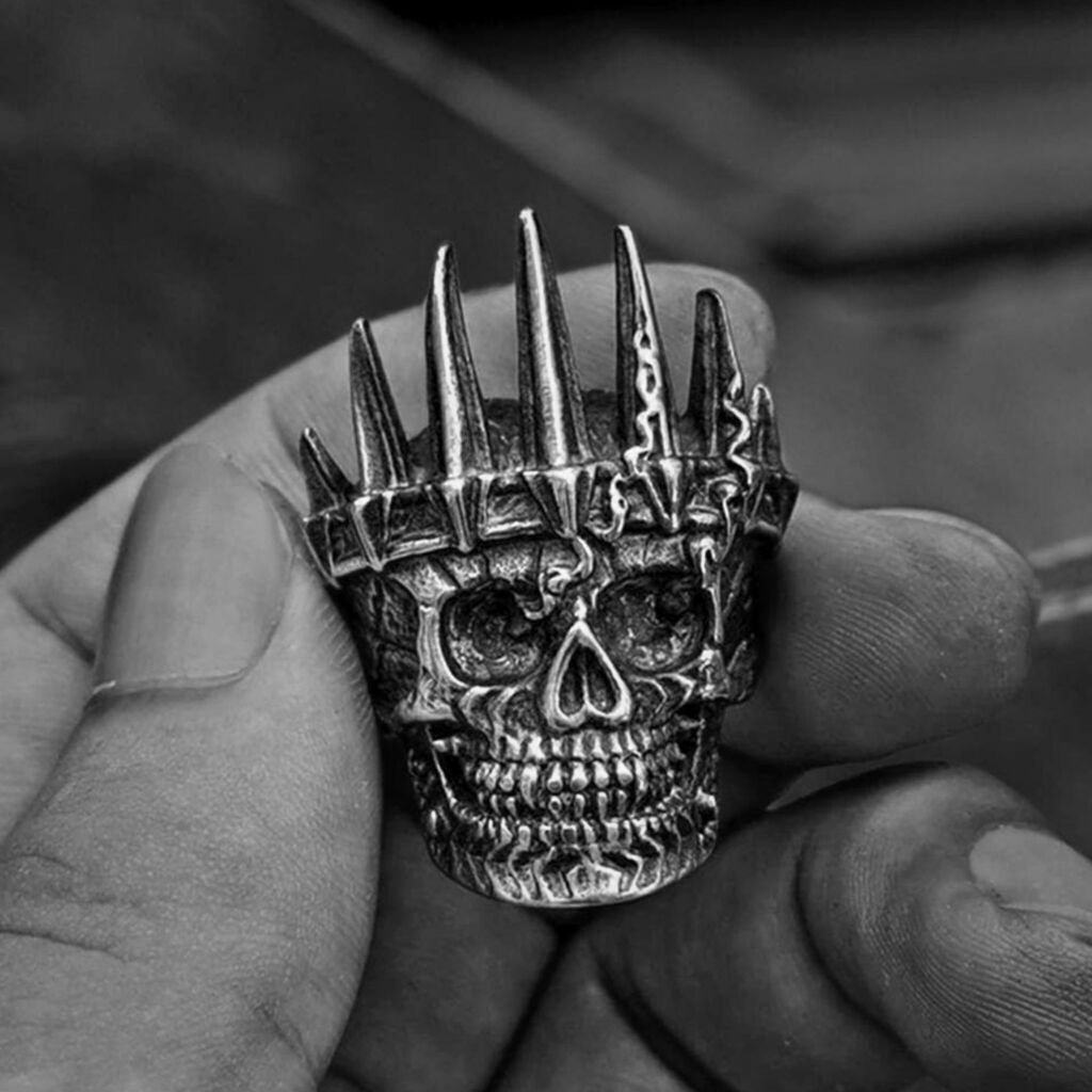 Anillo Calavera con Corona Death King Poppe
