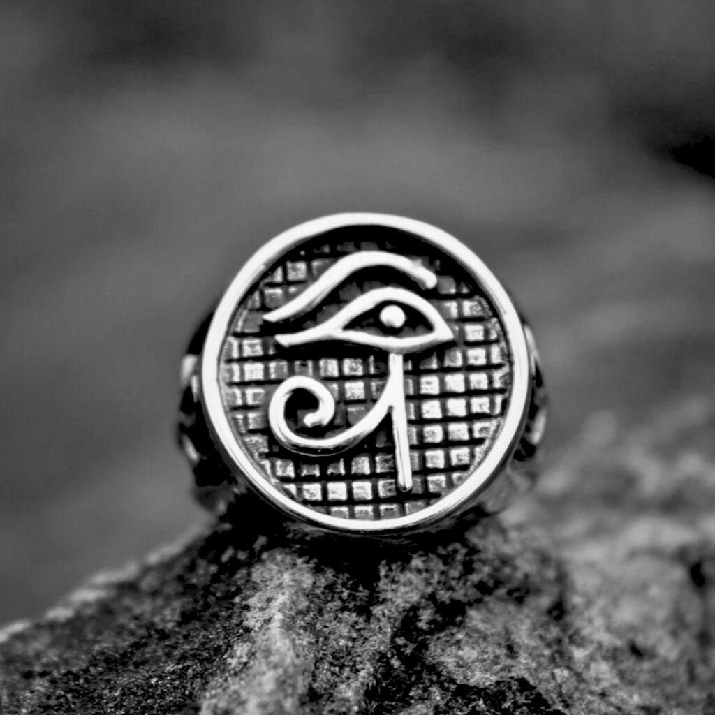 Anillo de ra sale