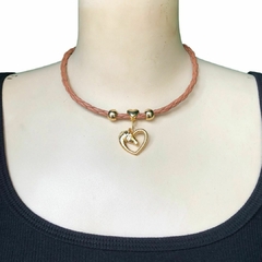 Choker Courino Trançado Marrom Cavalo Coração CH125