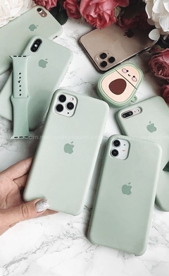 APPLE SILICON CASE VERDE MENTA IP14 PLUS