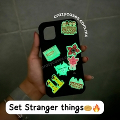 stranger things 11 pin/charm - comprar en línea