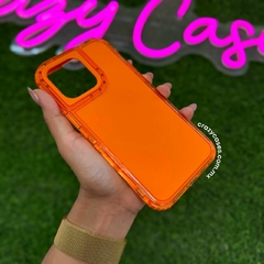 Case ultra uso rudo naranja neón ip15 Pro max - comprar en línea