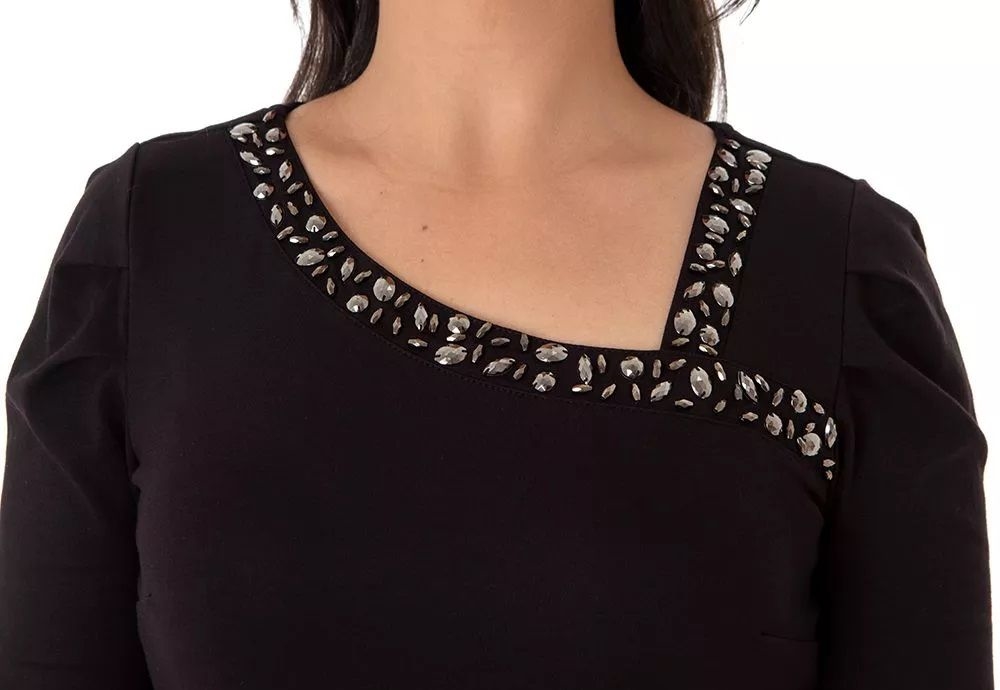 Vestido Preto Bordado Em Pedrarias com Cinto Hapuk 60888