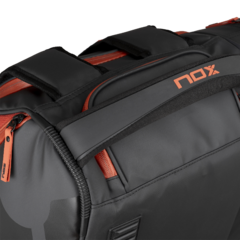 Raqueteira Luxury Open Series 2024 | NOX - Preto / Vermelho - comprar online