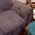 Manta de Sofá Em Tricô Cinza Escuro - Empório das Capas: a loja perfeita para decorar sofás, poltronas e cadeiras com estilo!