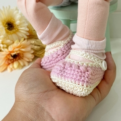 Sapatinho de Crochê para bonecas da infância - comprar online
