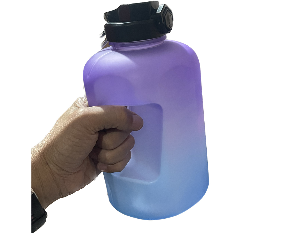 Garrafa de água de 2,2 litros