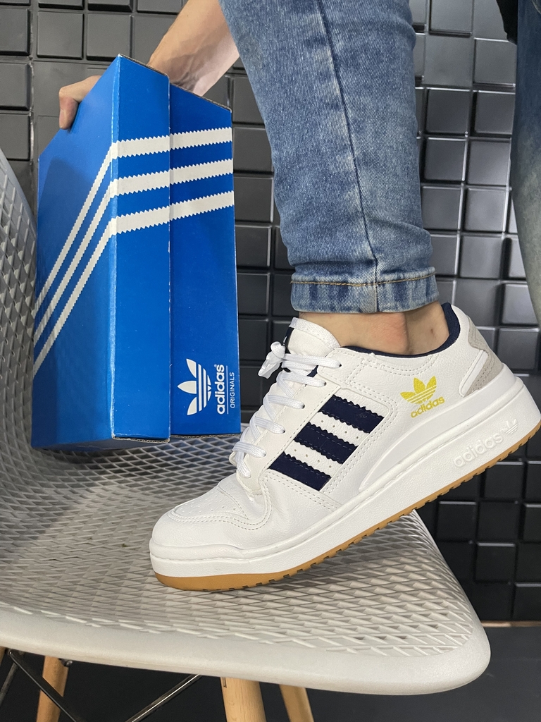 Adidas Forum Low Branco e Marinho Alfa Store