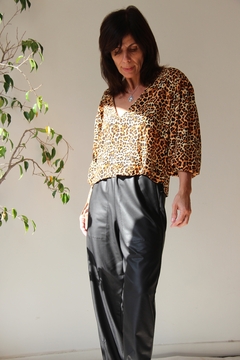 Blusa V Leopardo - tienda online