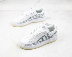 Nike Air Force 1 "Skeleton White" na internet