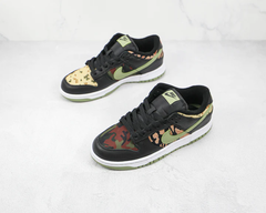 Nike Dunk Low SE Oil Green Camo na internet