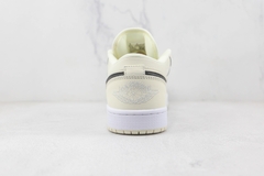 Air Jordan 1 Low Coconut Milk na internet