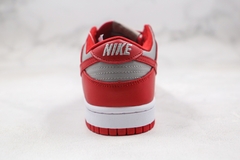 Nike Dunk Low UNVL na internet