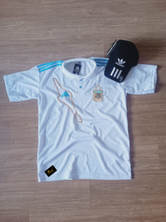 Kit- Camisa Argentina polo Branca Adidas + Boné adidas preto