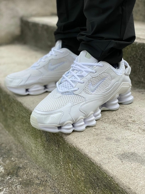 NIKE SHOX TL NOVA WHITE BARELY GRAPE - Dk Store