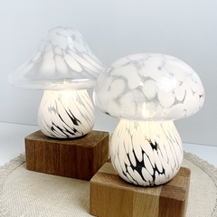 Cogumelos iluminados - Casa Pequiá 
