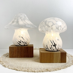 Cogumelos iluminados na internet