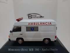 Mercedes-Bens MB180 Ambulância