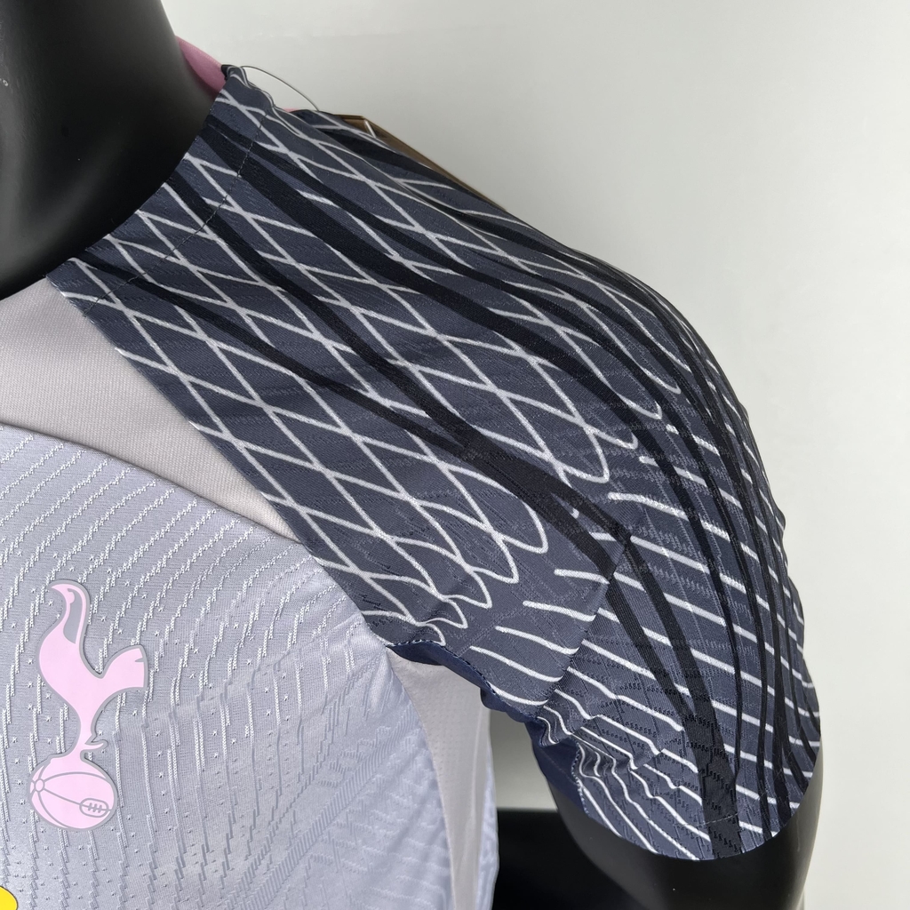 Camisolas Tottenham Hotspur 2023-2024, Equipamentos