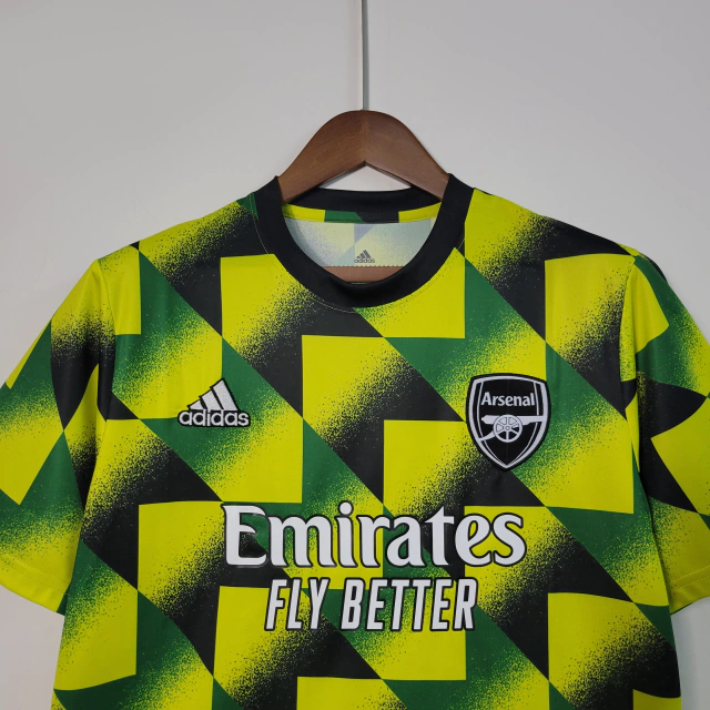 Camisa Arsenal Pré-Jogo 2022/2023 Torcedor Masculina - Amarelo, preto e  verde.