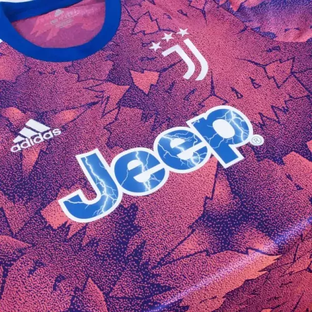 Camisa Juventus III 2022/2023 Torcedor Masculina - Rosa e Azul