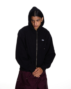 JAQUETA HOODIE PRETA ALÇA TRANSVERSAL - comprar online