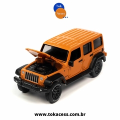 Miniatura 1:64 Auto World - 2013 Jeep Wrangler Unlimited Moab Edition Laranja - comprar online