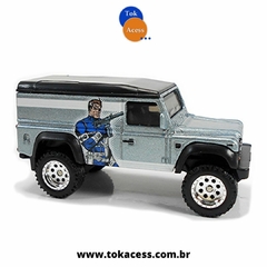 1:64 Hot Wheels - Premium Marvel Dr Strange Shield Land Rover Defender - comprar online