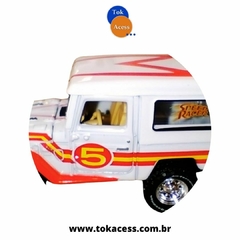 Miniatura 1:64 Johnny Lightning - Speed Racer - 1980 Toyota Land Cruiser - JLCP7464 na internet