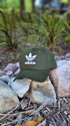 Boné Adidas verde militar - loja online