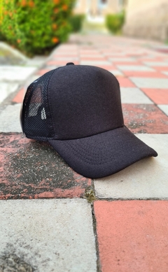 Boné trucker todo preto liso - comprar online