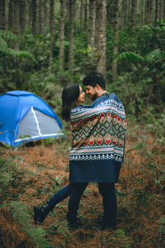 MANTA COBERTOR DE VIAGEM ESTAMPA CAMPING na internet