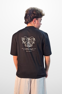 camiseta broken hearts club preta na internet