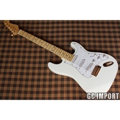 Guitarra Elétrica Stratocaster SSS Custom White Replica Chinesa
