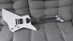 Guitarra ESP Snakebyte James Hetfield Signature White Replica Chinesa