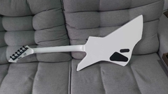 Guitarra ESP Snakebyte James Hetfield Signature White Replica Chinesa na internet